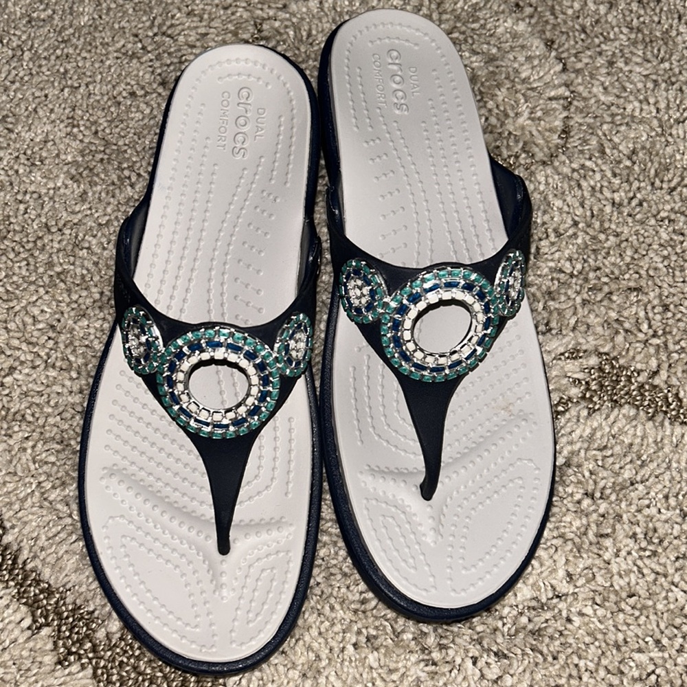 Crocs - Picture 2 of 11
